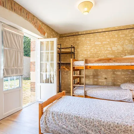 Apartment Le Chateau De Bellevue Sainte-Cecile (Vendee)